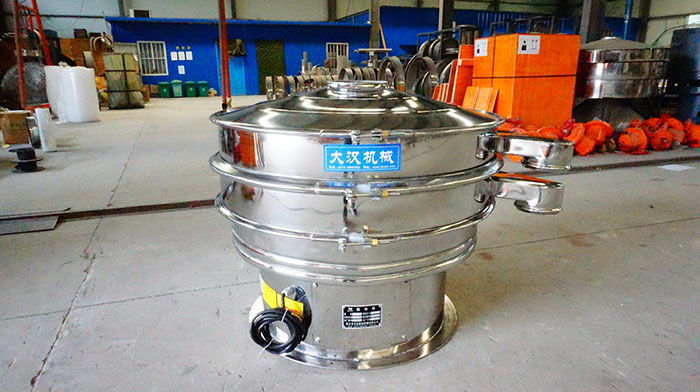 藕粉振動(dòng)篩適用于很多種不同的行業(yè),對(duì)于物料多的篩分適用還是比較廣泛的。